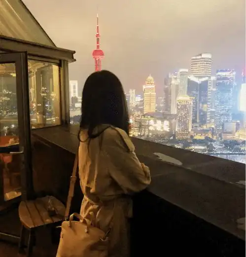 北京是你忘不掉的前任,上海是你想结婚的现任这位上海女作家是这样回应的