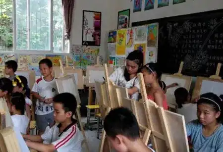 上海首推班级微信群公约父亲担忧高三女儿学习精神紧张致被害妄想头条11.2星期四