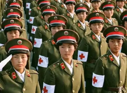 表情老照片重温1984年的国庆大阅兵,原来强大发展是这样来腾讯网表情
