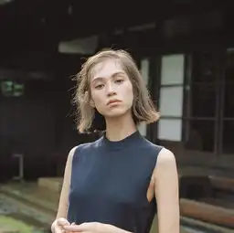 哪种长度,玩起来更爽泫雅赛妞告诉你长发好还是短发撩