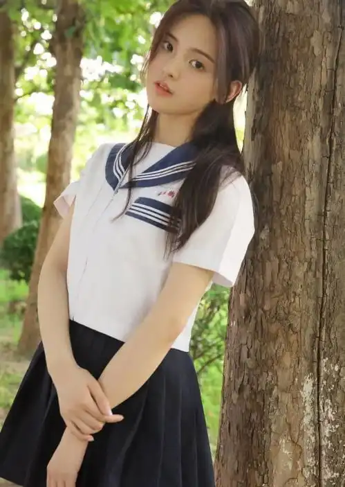 相貌平平杨超越她的颜是否真的被吹嘘过渡