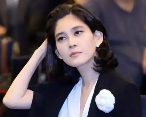 从金泰妍到崔始源,看不起中国人还想赚粉丝钱劣质艺人通通滚蛋