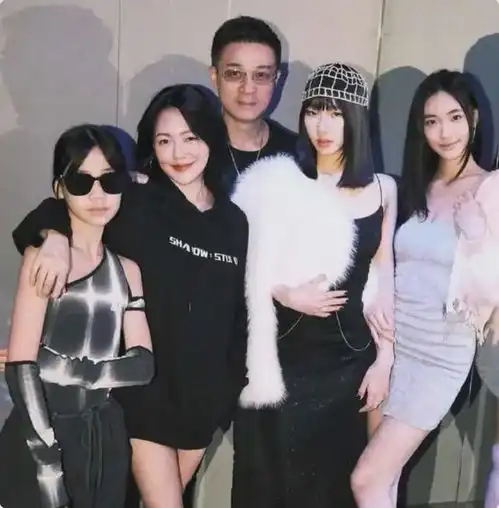 三观一致小s大方晒纹身称姐夫帮忙刺的,具俊晔曾给妻子纹婚戒
