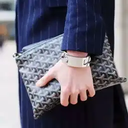 你娘不娘炮真的跟手拿包没多大关系