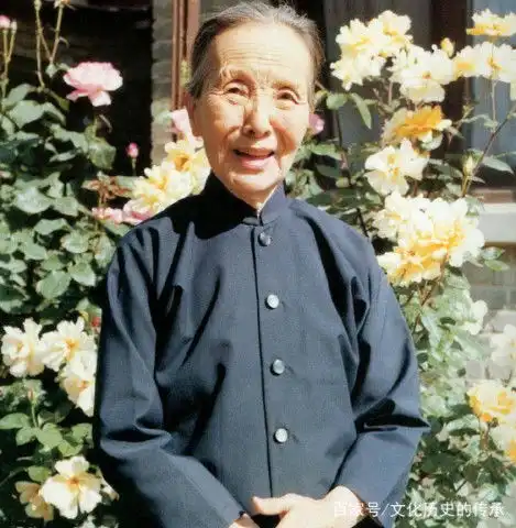 她生前写文讽刺林徽因,不料却被自己的孙子黑惨,这八字真是厉害