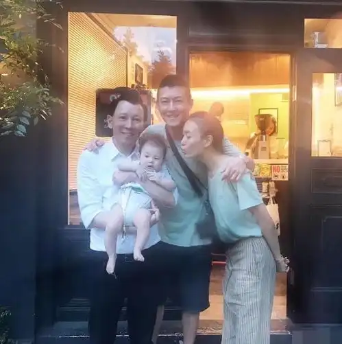 你买不到的supremexlv限量版,陈冠希秦舒培的女儿早就有了