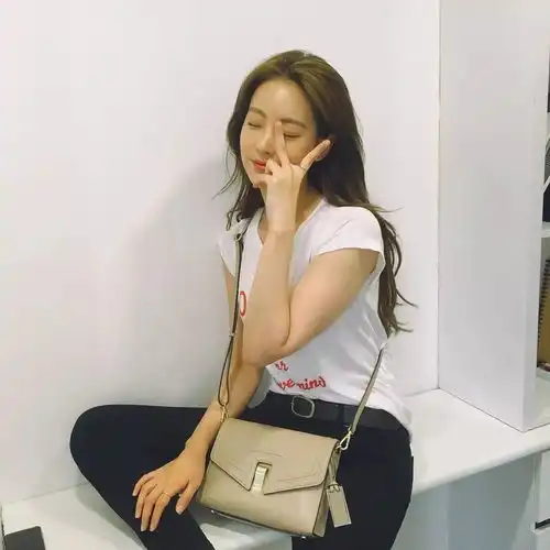 惊艳她是韩国的神仙姐姐,年龄30靠一张韩剧脸拿下金范