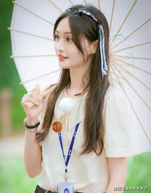 戏内郑爽比毛晓彤幸福,戏外毛晓彤却比郑爽聪明