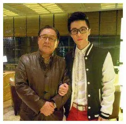 猪八戒马德华堪称人生赢家,娶美妻产子,如今儿子成亿万富豪