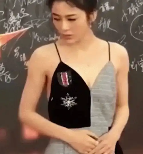 改名又换脸自称是迪幂孟扎的赵樱子又发疯遭吴镇宇打假