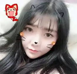 斗鱼吃鸡一姐小团团晒全身照这个大长腿说是有三百斤