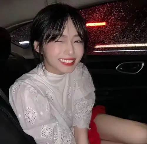 私藏女生头像4.1