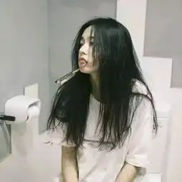 头像长得好看才叫陪伴,长得丑那叫纠缠