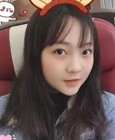 19岁林妙可近照越长越美,终于摆脱乡土气质了