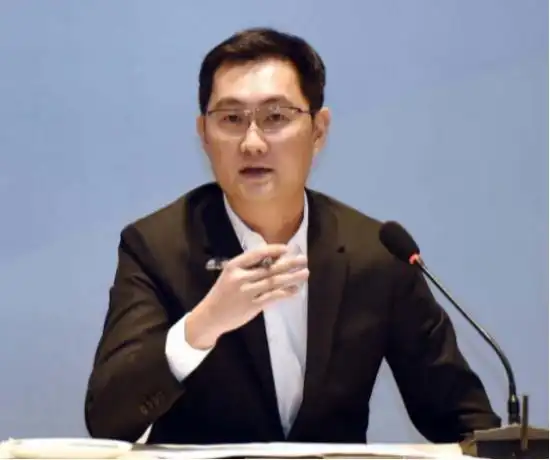 王健林许家印应该感谢的人,花几十亿帮其渡难关,自己却缩水千亿