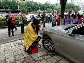 再现奥迪开光祈求平安,热衷花钱做法事为哪般