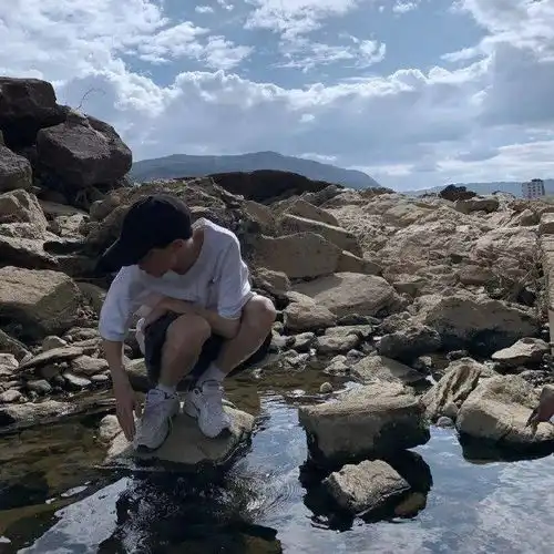 头像我身边并不拥挤你来了就是唯一
