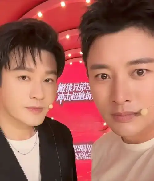 没分手黄景瑜聊天记录曝光,使用情侣头像,曾被传和热巴已结婚