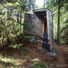 玩隐身的森林小屋图片