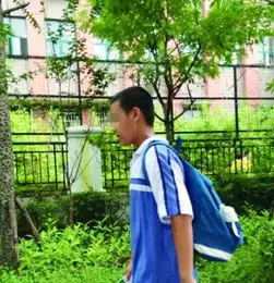 学生家长联名反对自闭症中学生与自家孩子同班