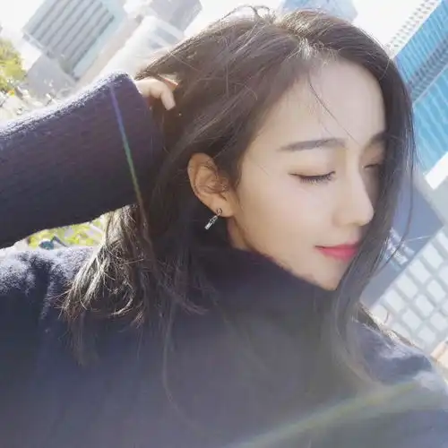 女生头像丨两个错的人分手,也许能创造四个人的幸福