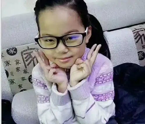 看看权.健二代,戴上智能眼镜,护眼是一种意识,孩子是无知的,更是家长的一份责任