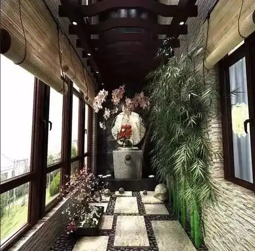 看到别人家的阳台辣么好看,原来只是这样铺了鹅卵石