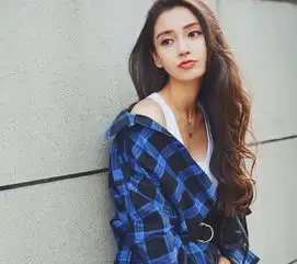 杨颖大胆尝试新造型,狗啃刘海竟意外撞脸王子文