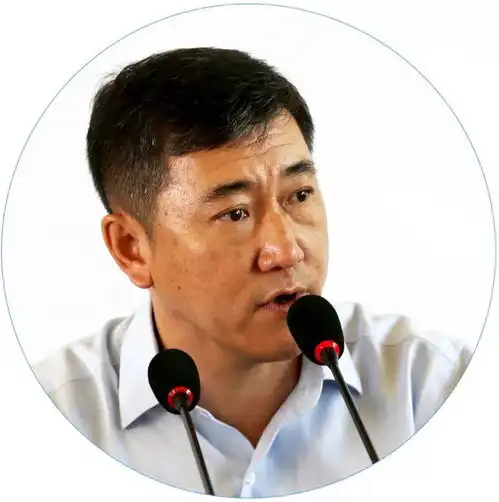 小寒十二月节,月初寒尚小,故云月半则大矣梅花先
