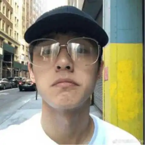 前置美颜也解救不了的自拍,这些明星的自拍为什么这么丑