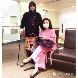 泰国母子网络走红日日炫富还总熬鸡汤