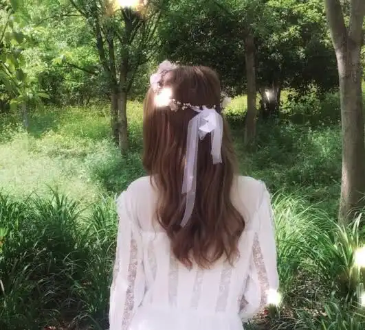 清新女头像每一个不曾起舞的日子都是对生命的辜负