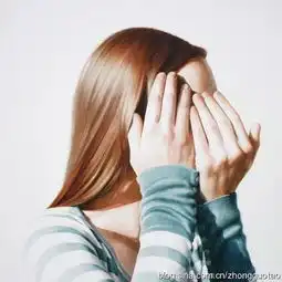 把水彩人物画得这么超写实,绝对牛