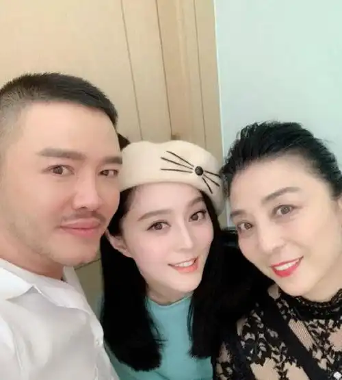 友情还是爱情范冰冰称七夕约会,与张帅微博互相提对方