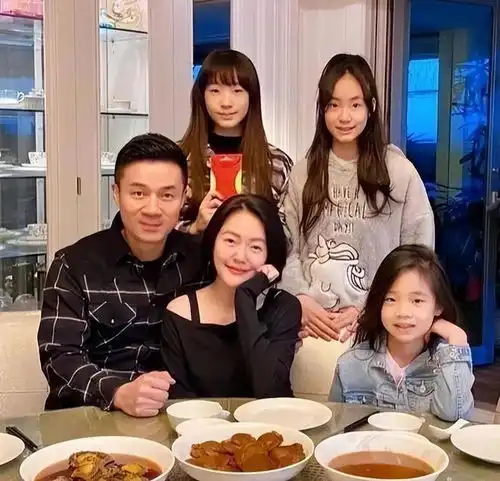 小s尝到苦果豪门家族可不敢找她的女儿当儿媳妇了