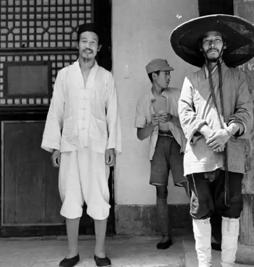 道士李圆通下山抗日,救下狼牙山五壮士幸存者,遭日寇扫荡报复