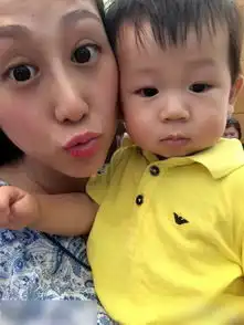 陈浩民一家四口开心出游女儿美丽儿子呆萌