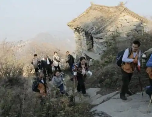 假道士横行终南山,涨房租也撵不走,村民这里要被他们毁了