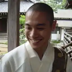 被称为日本林志玲的名模突然奉子成婚新郎竟是个和尚,照片遭曝光
