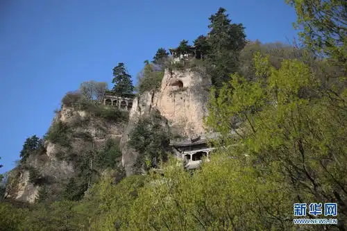 崆峒山绿意盎然
