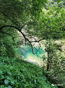 龙山有一处天锅潭,自然景色令人震撼