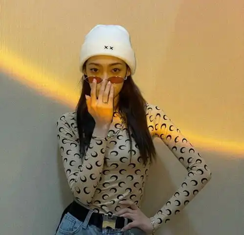 希林娜依高头像壁纸推荐她长得真的很高级
