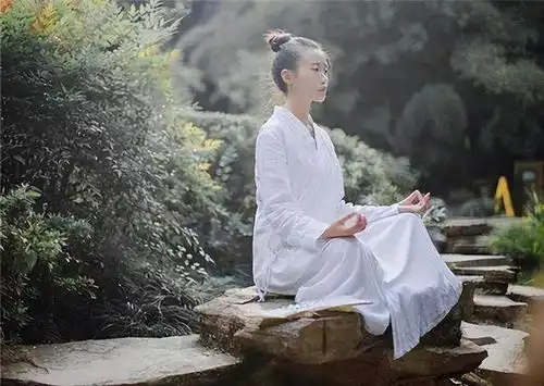 明朝23岁女道士王焘贞,宣告自己将羽化,近10万人围观,结局如何