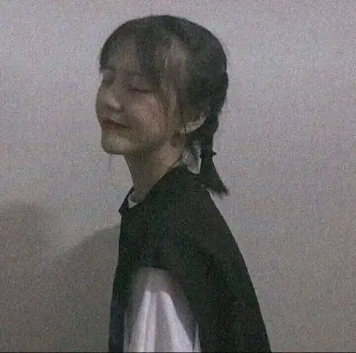 精品女头