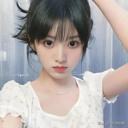 田曦薇饱满迷人,又纯又欲