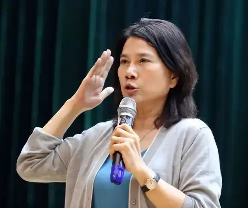 朱江洪提拔董明珠为董事长,董明珠为什么反而要搞去朱化