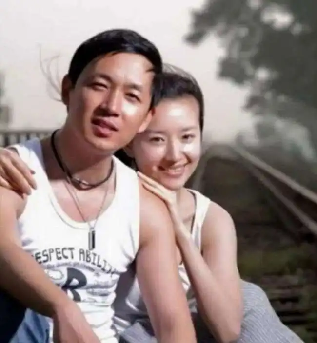 失败的婚姻早已随风而逝,45岁潘粤明的人生从不曾缺乏精彩