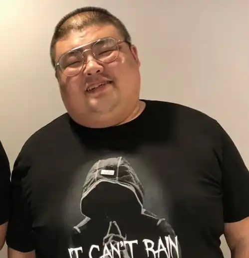 享年29岁千万网红吃播泡泡龙去世,这些错千万别犯