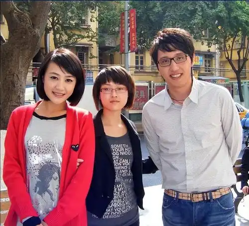 面对好声音风波,被骂的华少为什么不回应他这一步走得太高明了
