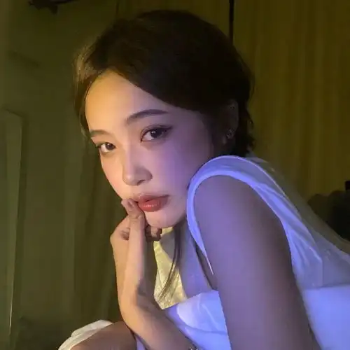 女生头像你是人间惊鸿客